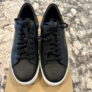 AUTH Burberry Black Perforated Leather sneakers. Size 39 Euro/8.5 USA Women’s.